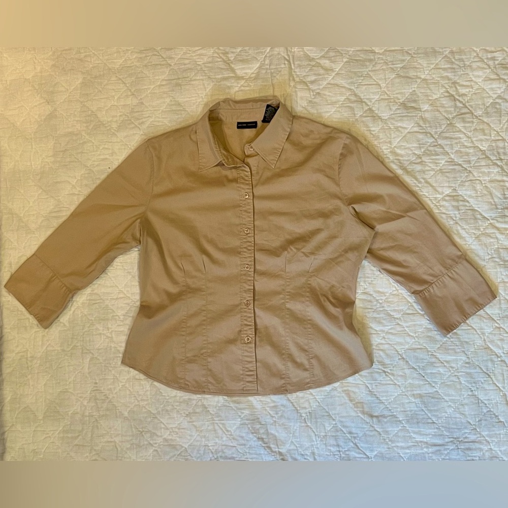 New York & Company Stretch Beige 3/4 sleeve shirt